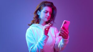 Social Media Jongeren Shutterstock 2286899989.jpg